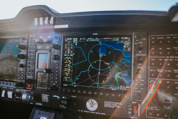 Glass flight deck in a general aviation airplane