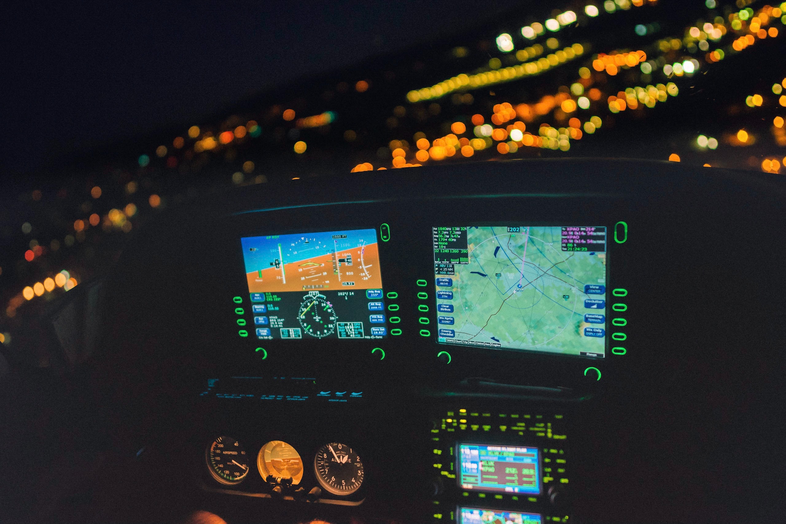 Avidyne avionics in a Cirrus SR-series aircraft