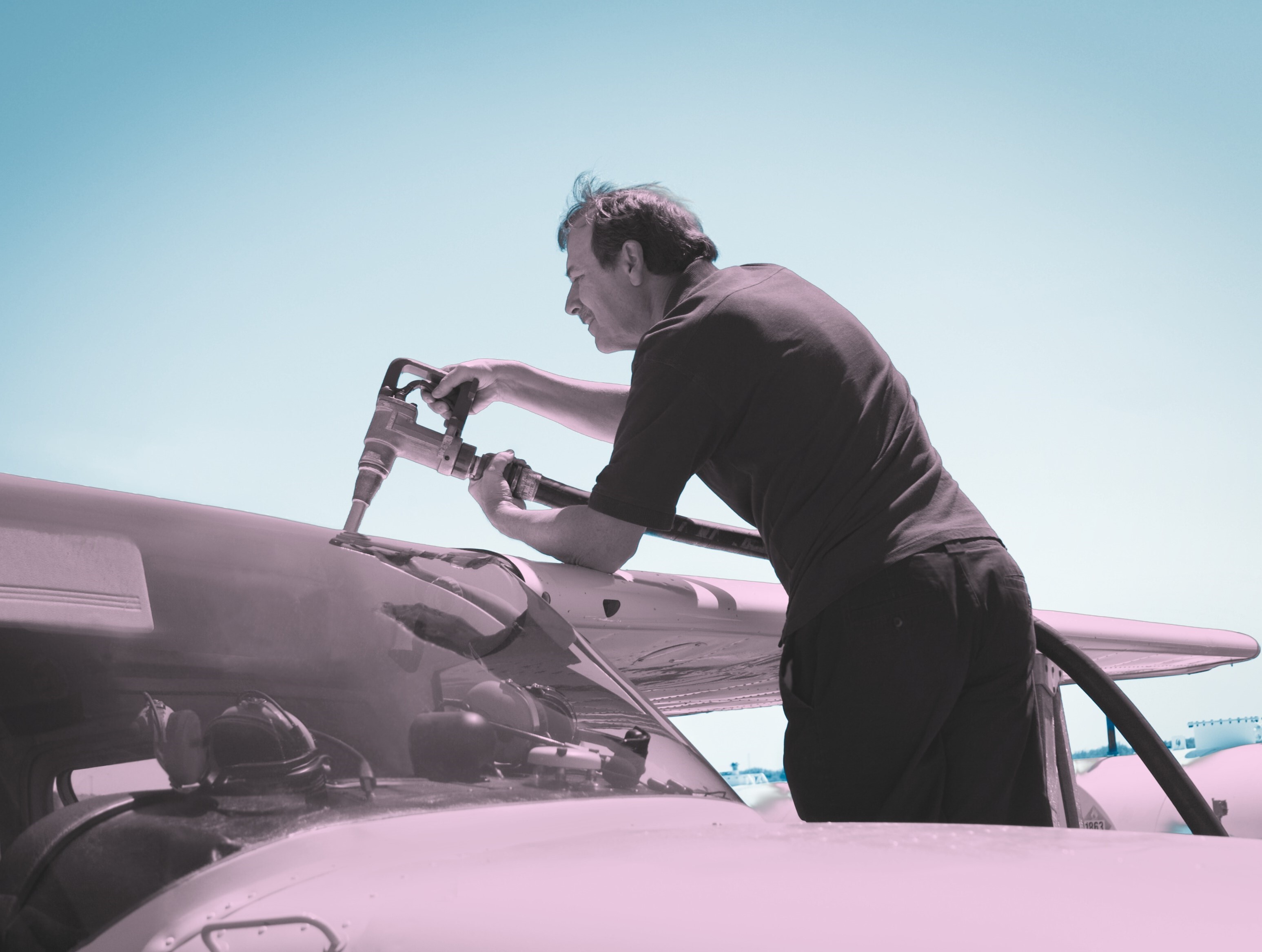 Refueling an airplane